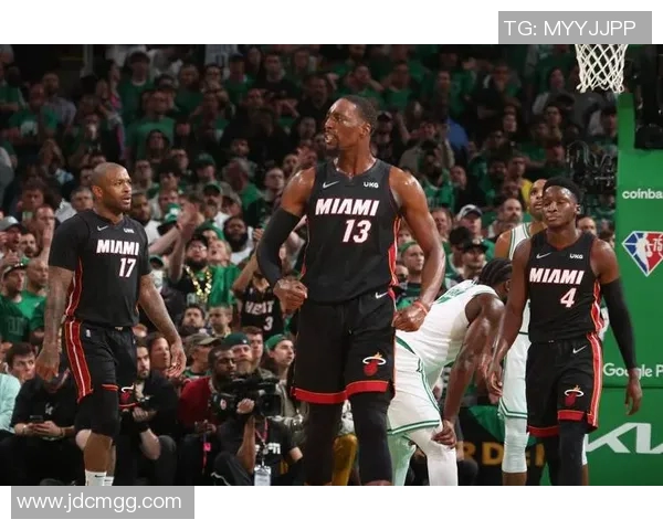 火箭队与骑士队激战正酣NBA直播精彩瞬间回顾与分析