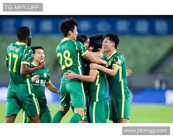 亚冠激战国安对阵蔚山现代全力争胜展现中国足球实力